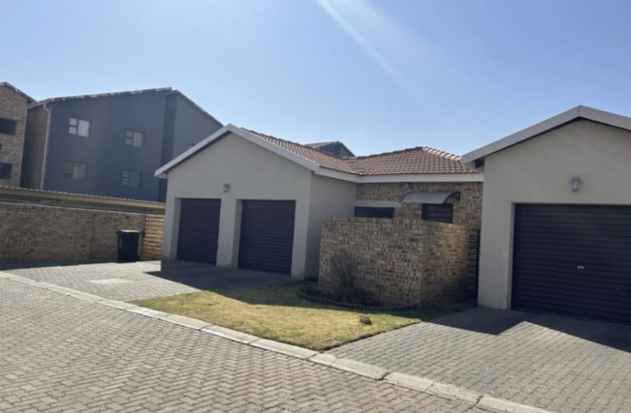 3 Bedroom Property for Sale in Brentwood Gauteng