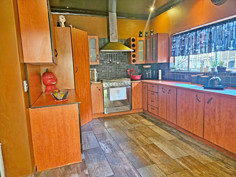 5 Bedroom Property for Sale in Birchleigh Gauteng