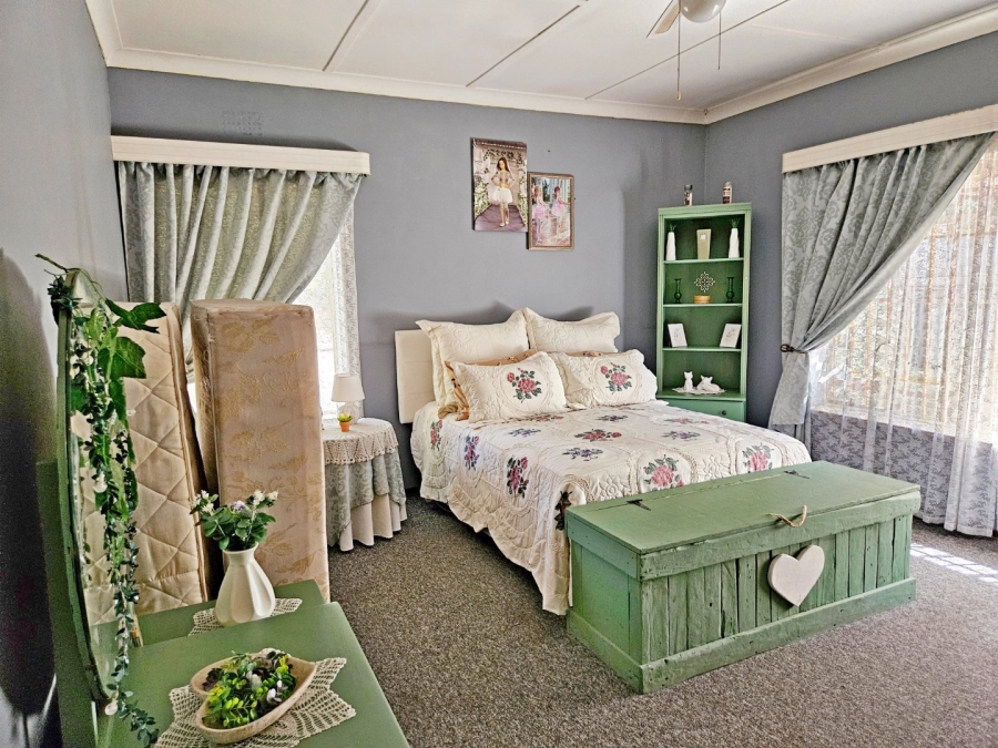 5 Bedroom Property for Sale in Birchleigh Gauteng