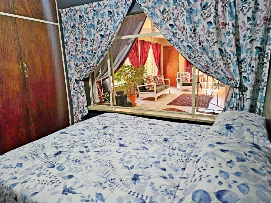 5 Bedroom Property for Sale in Birchleigh Gauteng