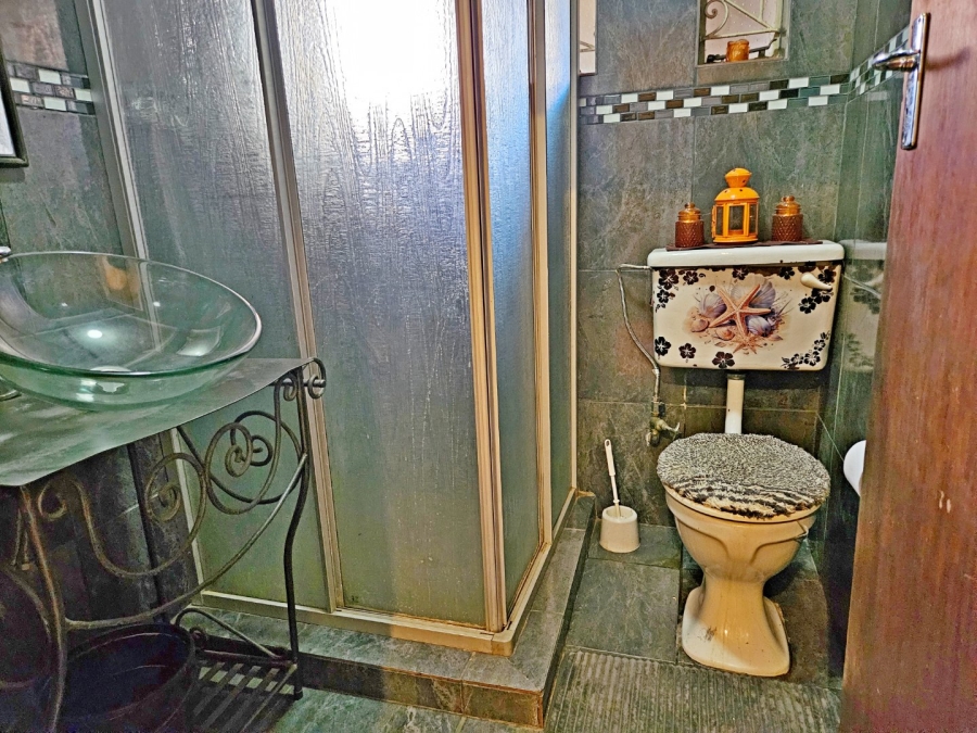 5 Bedroom Property for Sale in Birchleigh Gauteng