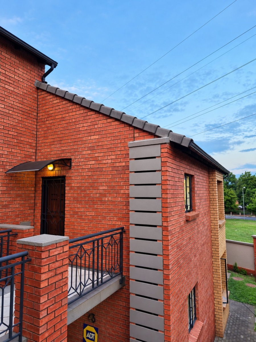 To Let 3 Bedroom Property for Rent in Eco Park Gauteng