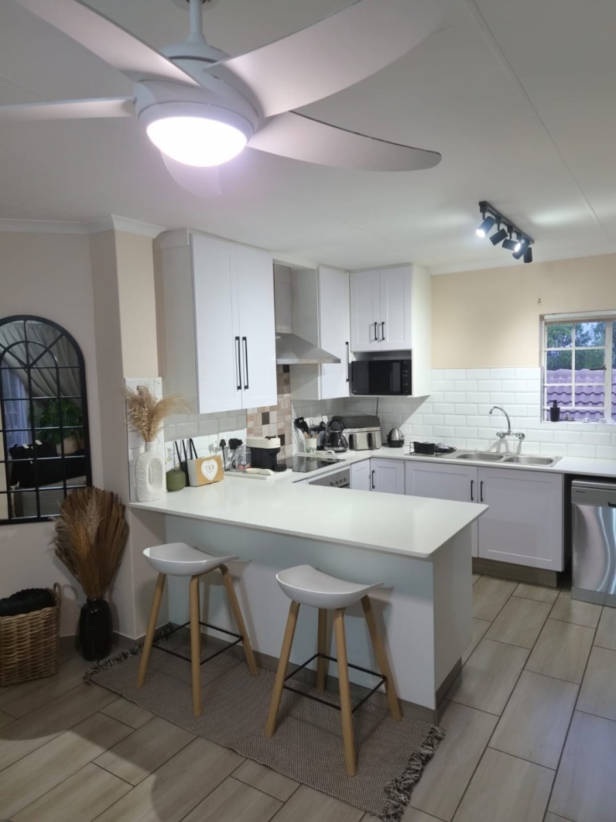 To Let 3 Bedroom Property for Rent in Eco Park Gauteng