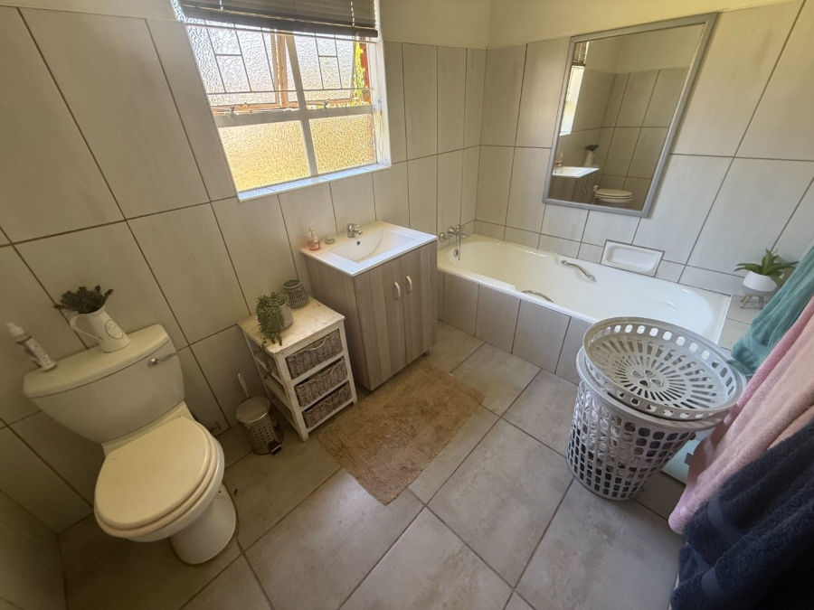 4 Bedroom Property for Sale in Doringkloof Gauteng