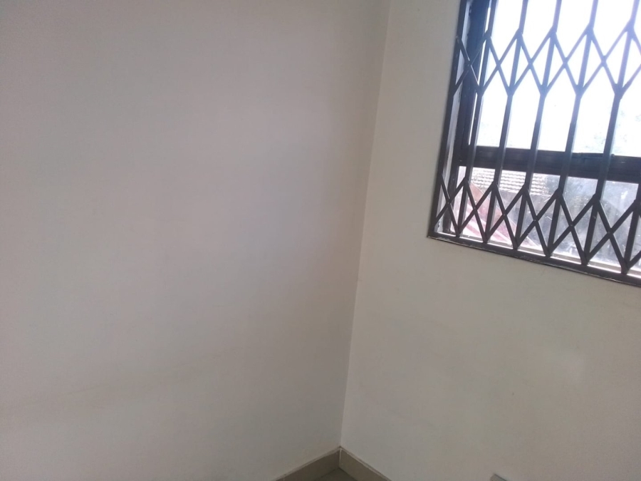 To Let 5 Bedroom Property for Rent in Glen Marais Gauteng