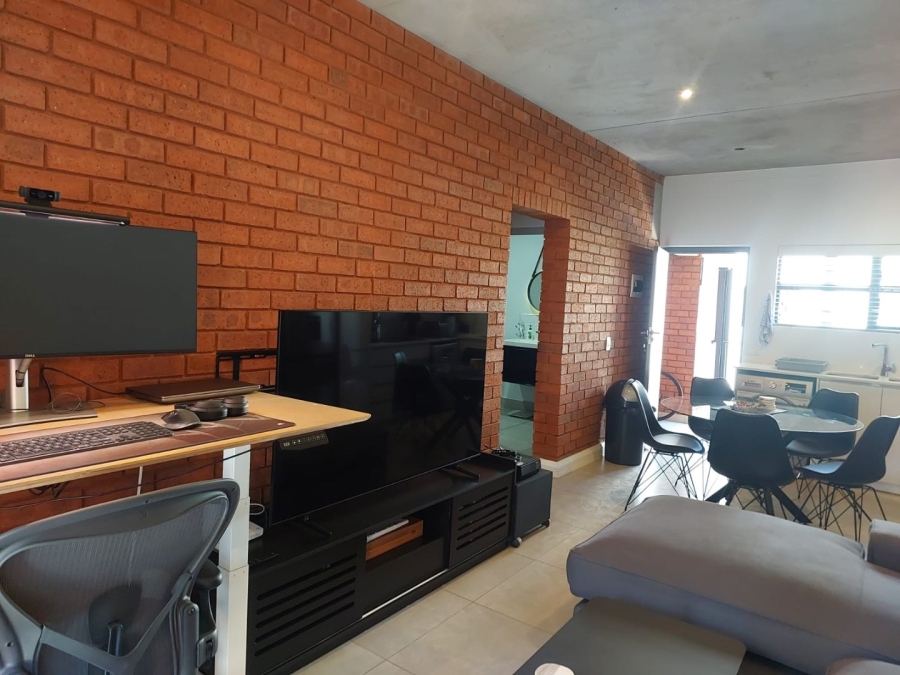 To Let 2 Bedroom Property for Rent in Melrose North Gauteng