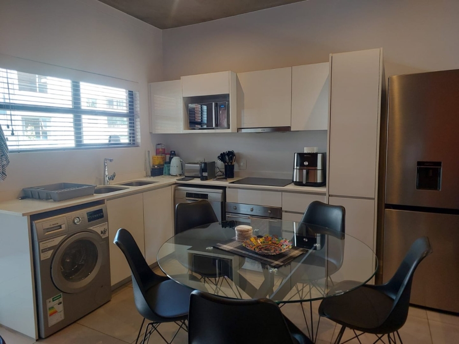 To Let 2 Bedroom Property for Rent in Melrose North Gauteng