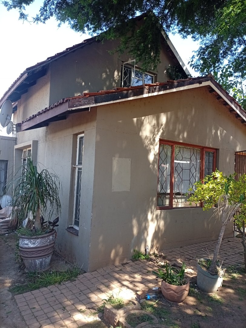  Bedroom Property for Sale in Sophiatown Gauteng
