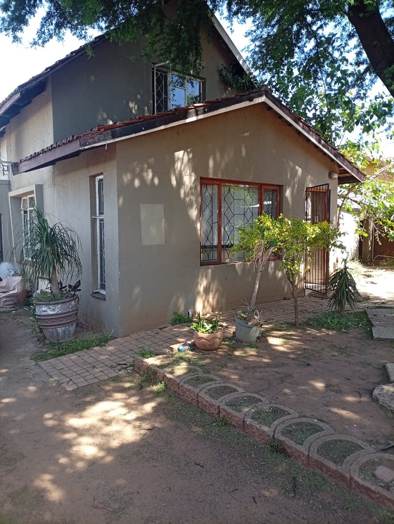 4 Bedroom Property for Sale in Sophiatown Gauteng