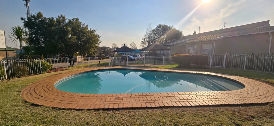2 Bedroom Property for Sale in Meyersdal Gauteng