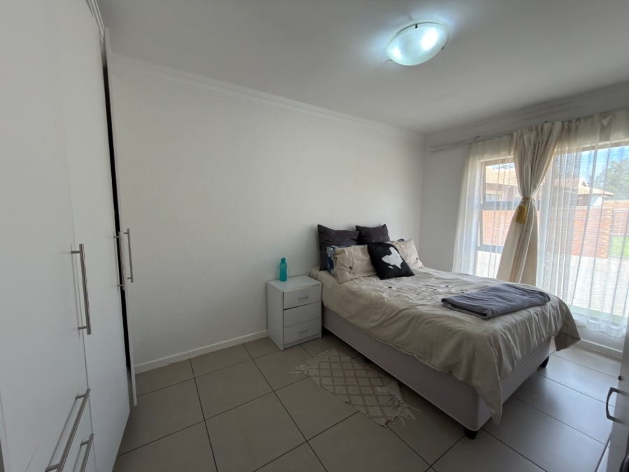 2 Bedroom Property for Sale in Helderwyk Gauteng