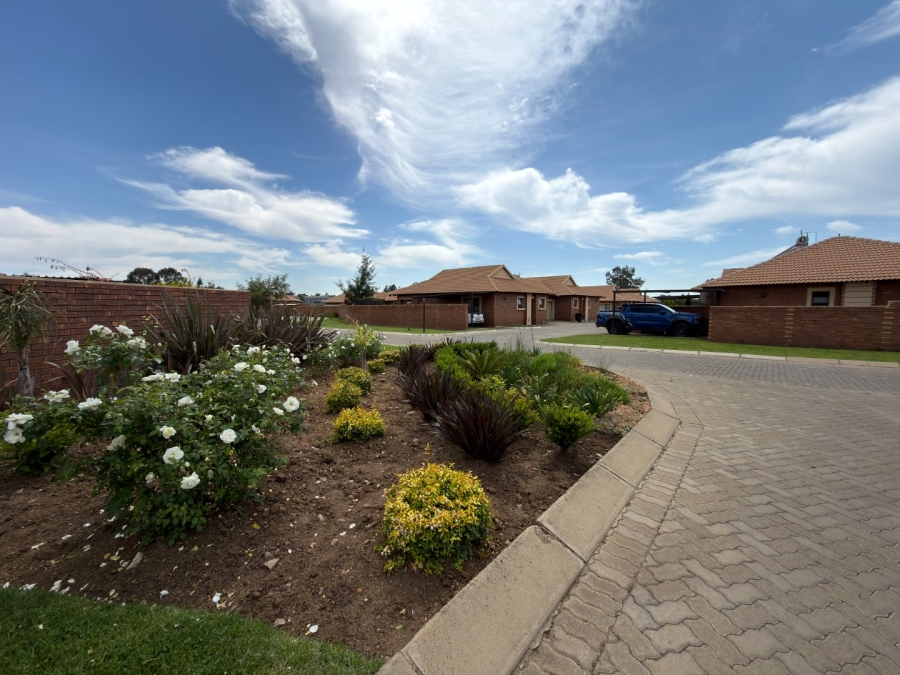 2 Bedroom Property for Sale in Helderwyk Gauteng