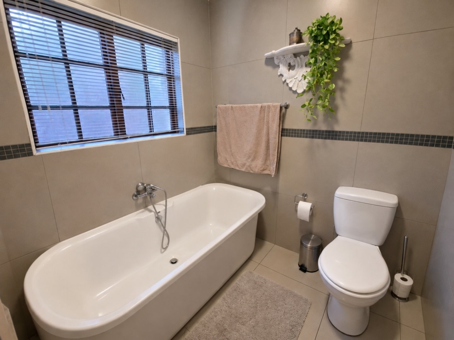 3 Bedroom Property for Sale in Pierre Van Ryneveld Gauteng