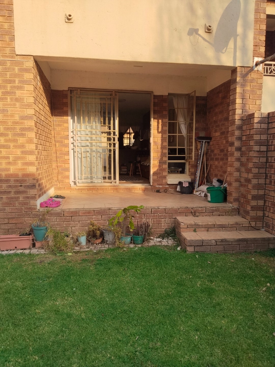 2 Bedroom Property for Sale in Mooikloof Ridge Gauteng