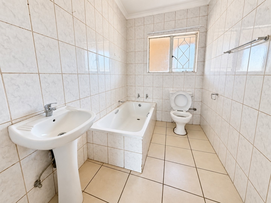 Commercial Property for Sale in Birchleigh Gauteng
