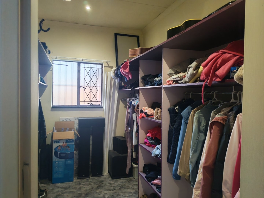4 Bedroom Property for Sale in Villieria Gauteng