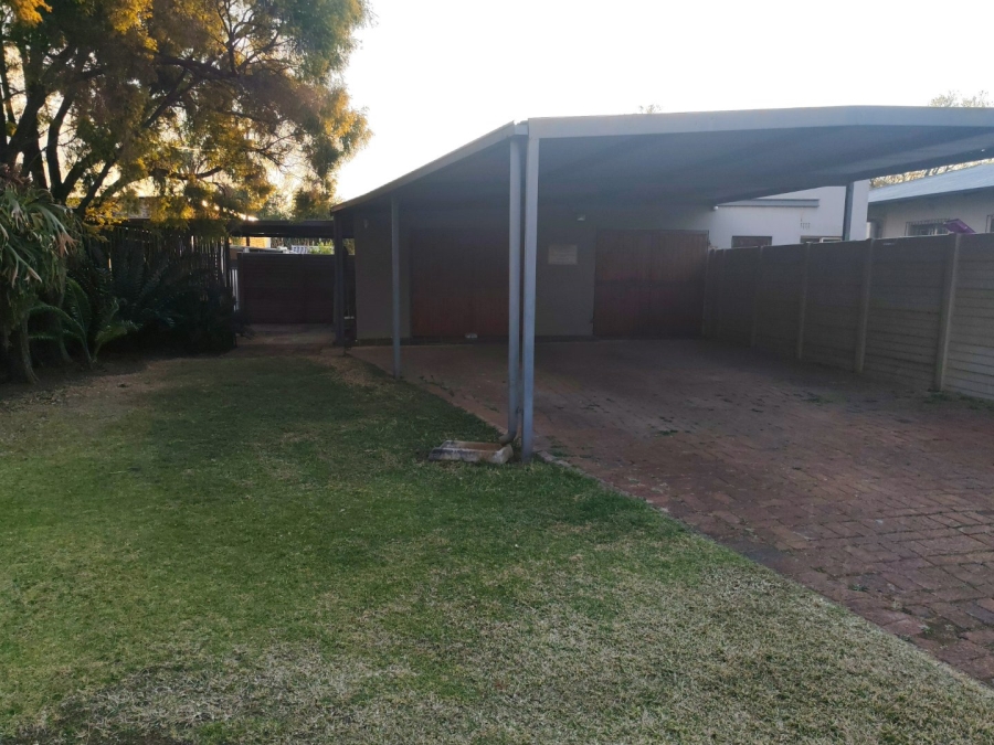 4 Bedroom Property for Sale in Villieria Gauteng