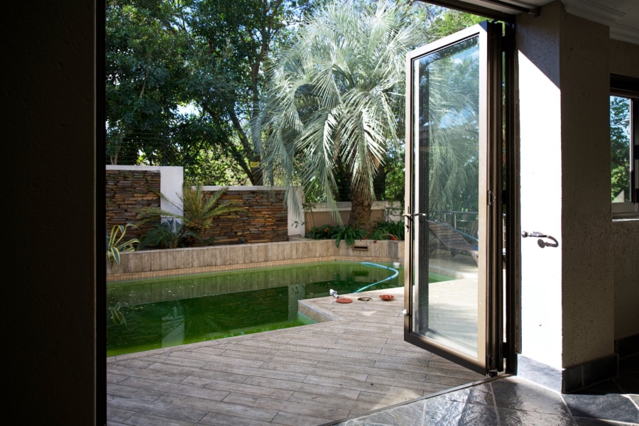 4 Bedroom Property for Sale in Waterkloof Ridge Gauteng