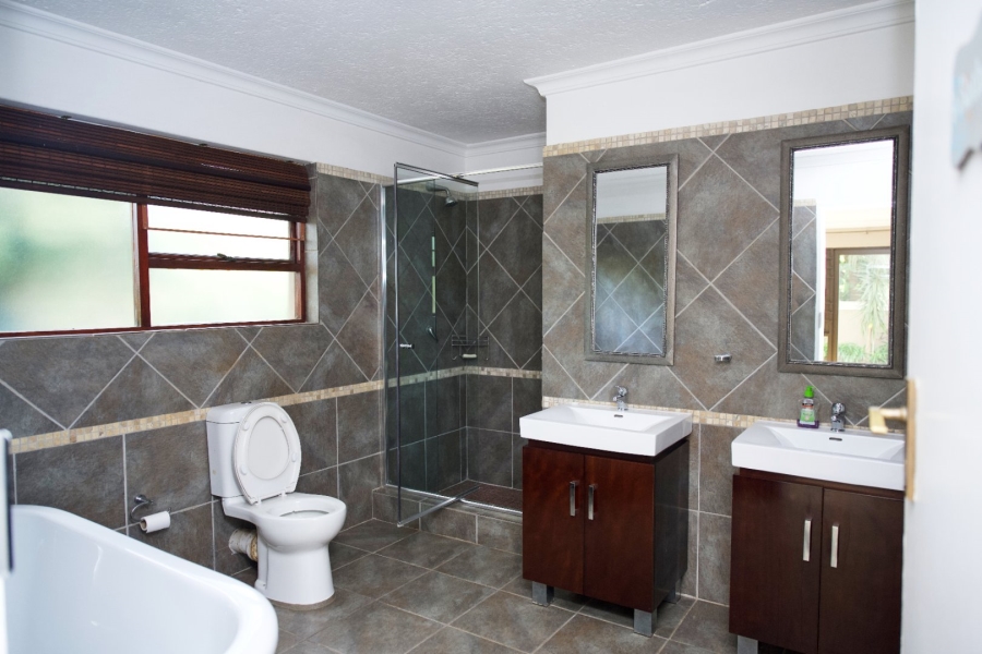 4 Bedroom Property for Sale in Waterkloof Ridge Gauteng
