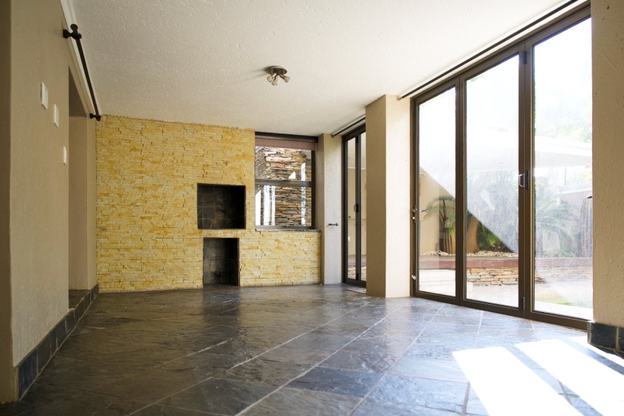 4 Bedroom Property for Sale in Waterkloof Ridge Gauteng