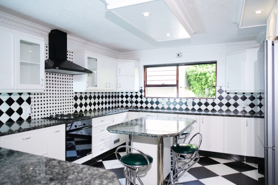 4 Bedroom Property for Sale in Waterkloof Ridge Gauteng