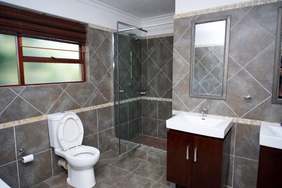 4 Bedroom Property for Sale in Waterkloof Ridge Gauteng