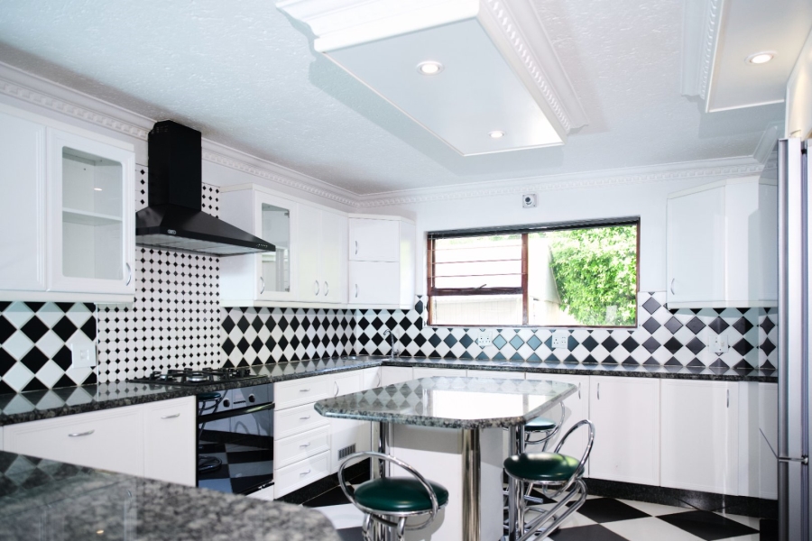 4 Bedroom Property for Sale in Waterkloof Ridge Gauteng