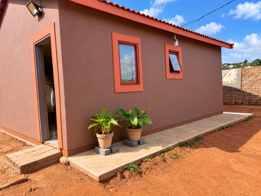 2 Bedroom Property for Sale in Lenasia South Gauteng