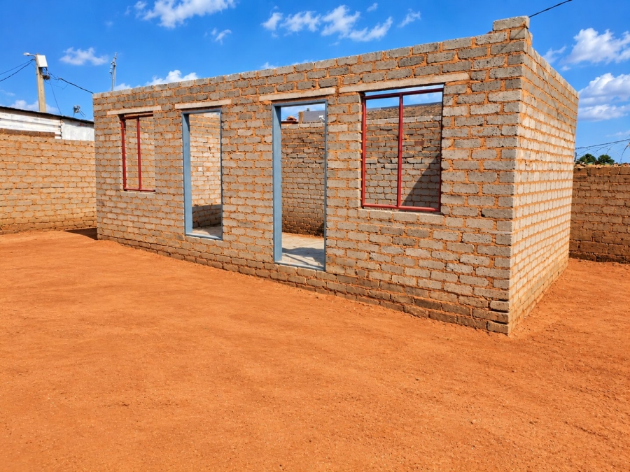 2 Bedroom Property for Sale in Lenasia South Gauteng