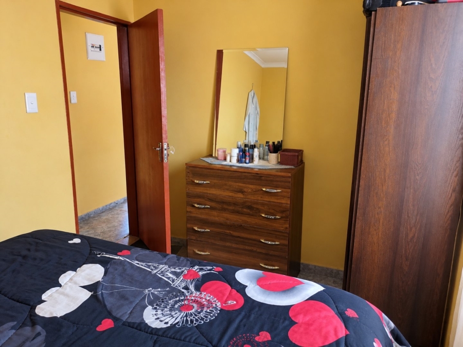 2 Bedroom Property for Sale in Lenasia South Gauteng