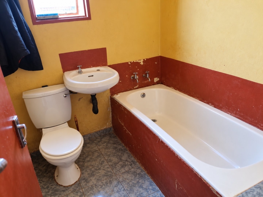2 Bedroom Property for Sale in Lenasia South Gauteng