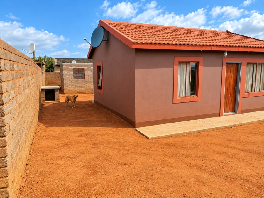 2 Bedroom Property for Sale in Lenasia South Gauteng