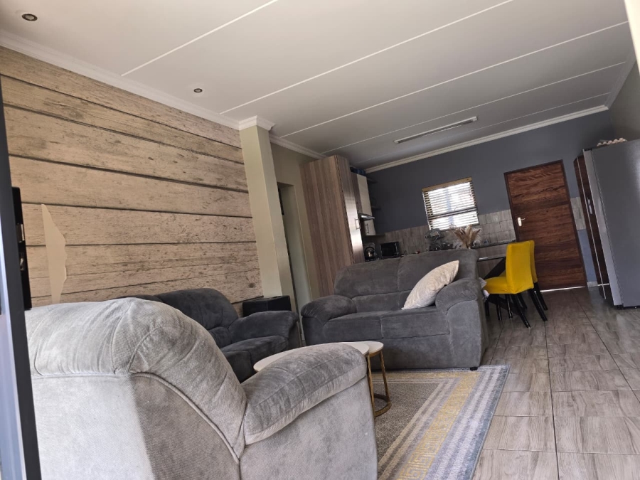To Let 3 Bedroom Property for Rent in Noordwyk Gauteng