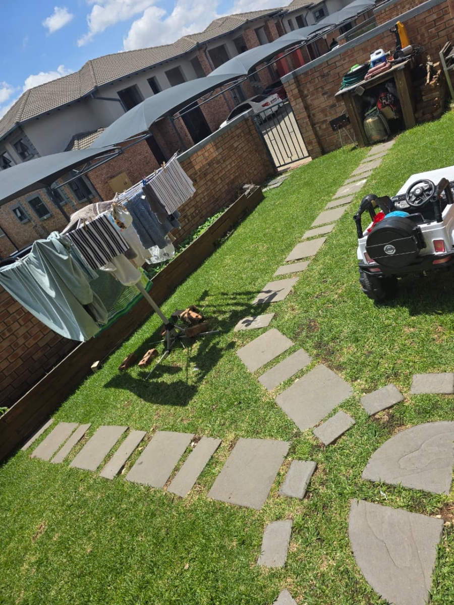 To Let 3 Bedroom Property for Rent in Noordwyk Gauteng