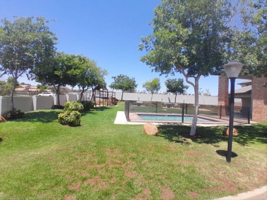 To Let 3 Bedroom Property for Rent in Noordwyk Gauteng
