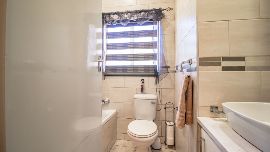 7 Bedroom Property for Sale in Mayberry Park Gauteng