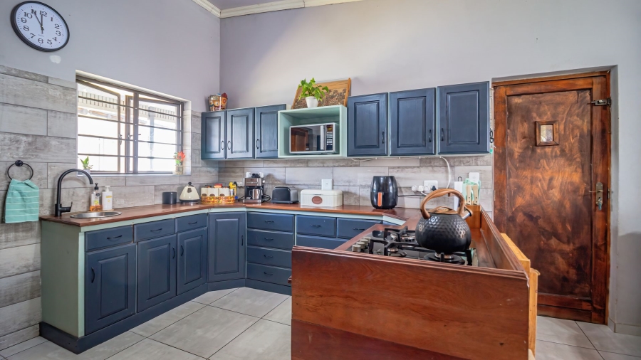 7 Bedroom Property for Sale in Mayberry Park Gauteng