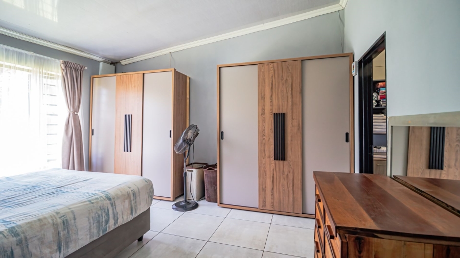7 Bedroom Property for Sale in Mayberry Park Gauteng