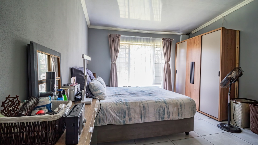 7 Bedroom Property for Sale in Mayberry Park Gauteng