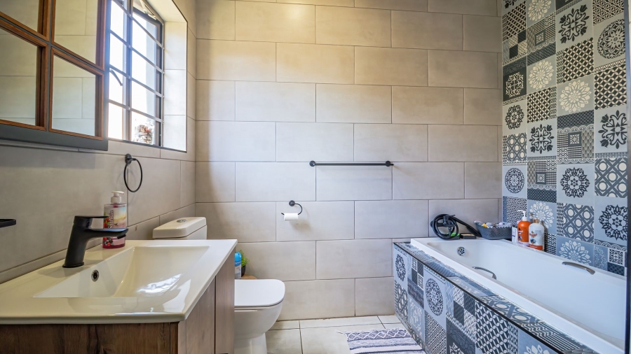 7 Bedroom Property for Sale in Mayberry Park Gauteng