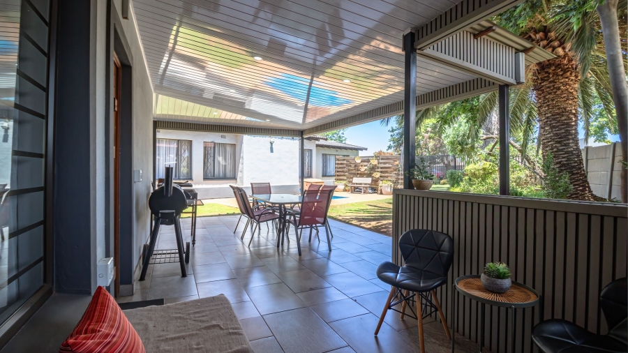 7 Bedroom Property for Sale in Mayberry Park Gauteng