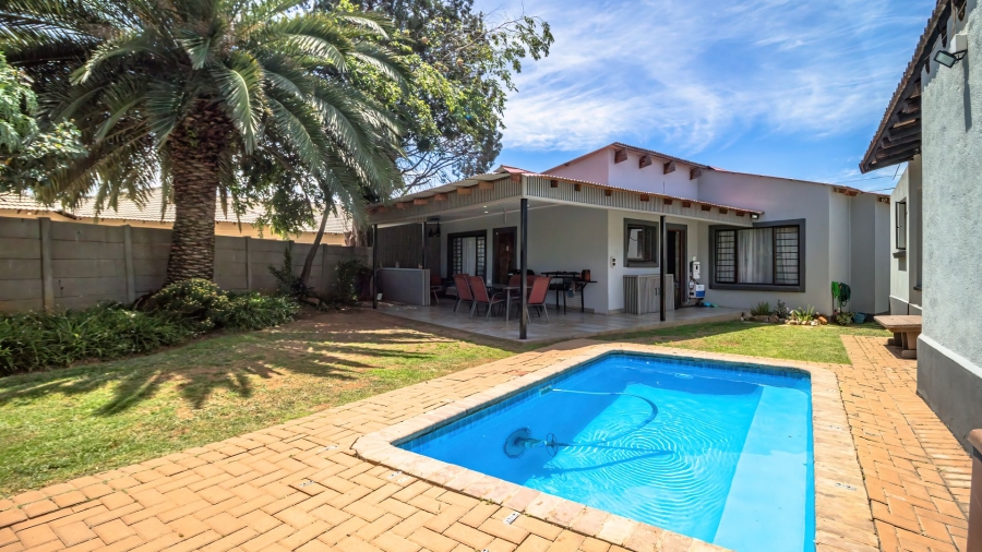 7 Bedroom Property for Sale in Mayberry Park Gauteng