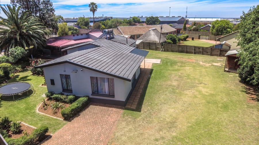 7 Bedroom Property for Sale in Mayberry Park Gauteng