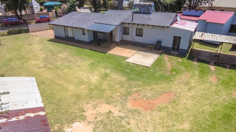 7 Bedroom Property for Sale in Mayberry Park Gauteng