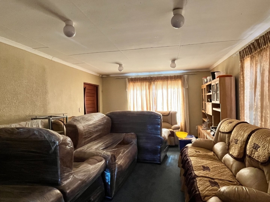 Commercial Property for Sale in Rosashof Gauteng