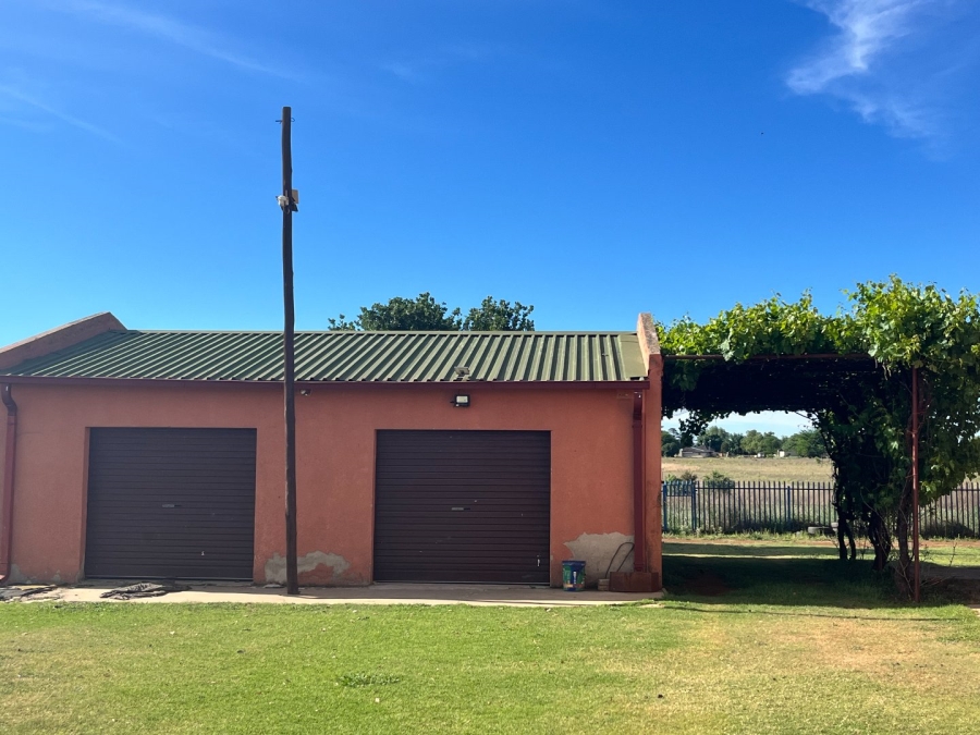 Commercial Property for Sale in Rosashof Gauteng