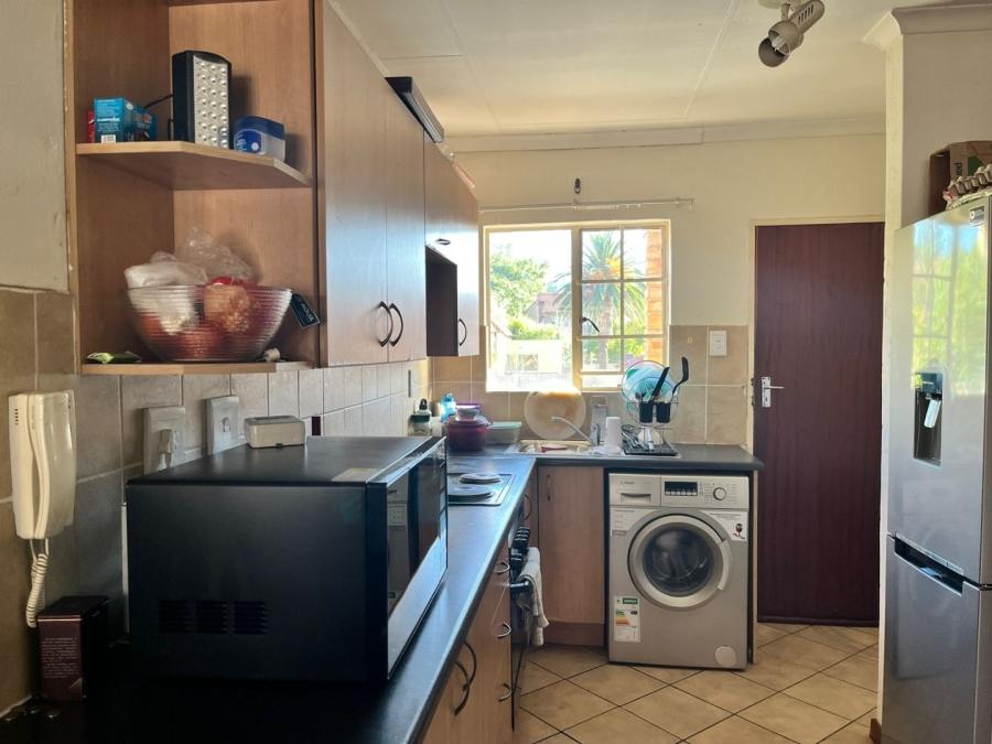 2 Bedroom Property for Sale in Vorna Valley Gauteng