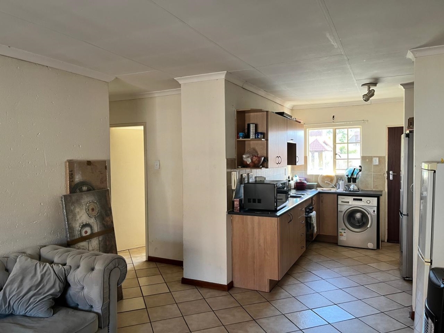 2 Bedroom Property for Sale in Vorna Valley Gauteng