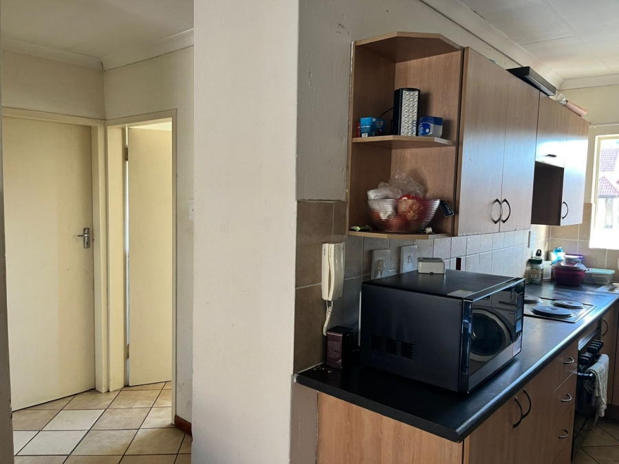 2 Bedroom Property for Sale in Vorna Valley Gauteng