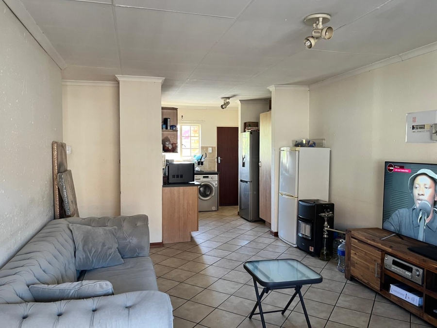 2 Bedroom Property for Sale in Vorna Valley Gauteng